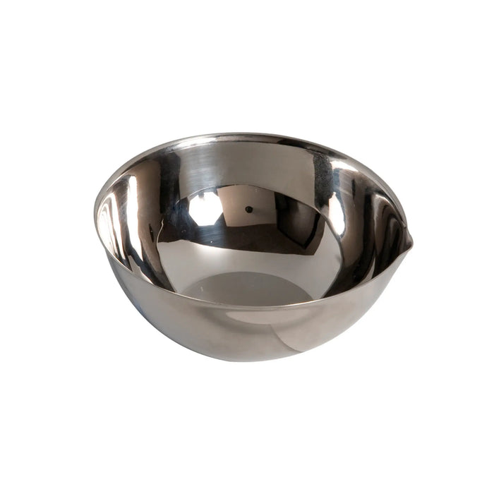 Stainless steel cup with spout and flat bottom