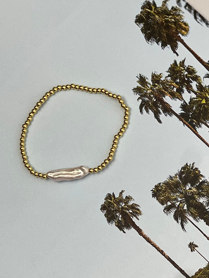Lauren Irregular Pearl & Gold Bead Bracelet – Minimal Luxe Stretch Bracelet
