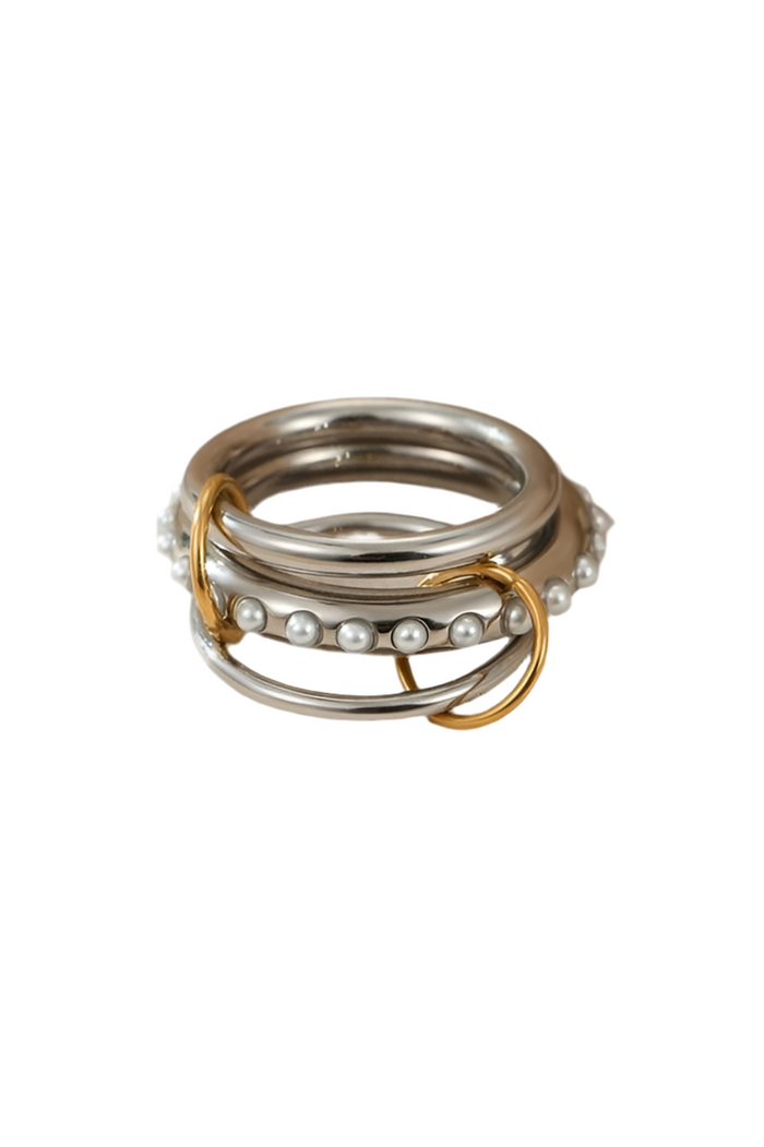 Leila Link Band Ring