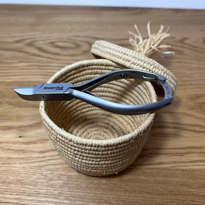Nail pliers - Straight cut - Tapered jaws - 13.5 cm - Stainless steel - Convex nose - Essential by My Podologie