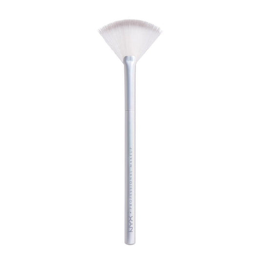 NYX Holographic Halo Micro Highlighting brush HHSB07