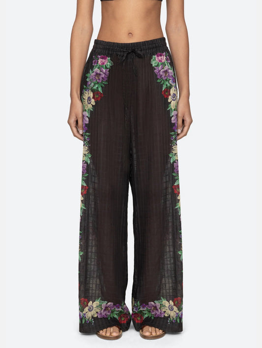 Viktoria Pant in Black